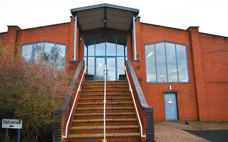 St Michael’s Hospice Calls on Local Businesses and Volunteers to Help Transform New Shop